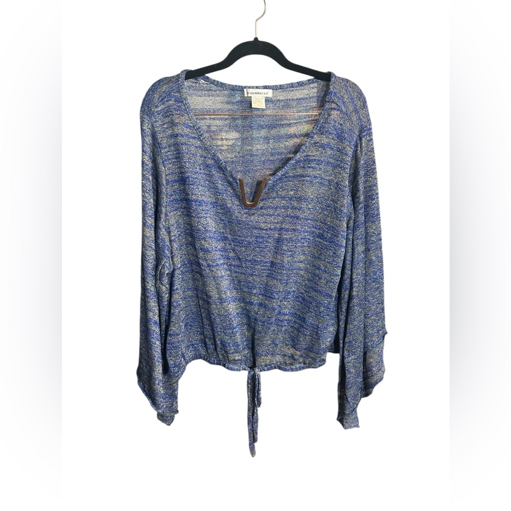 Roommates Blue/Green Metallic Knit Tie-Hem V-Neck Top